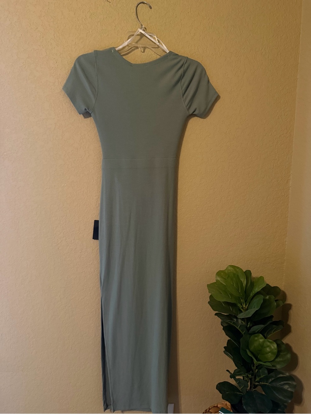 NWT Lulus Style Twist Sage Green Twist Front Cutout Midi Dress | Size Small - Picture 5 of 6